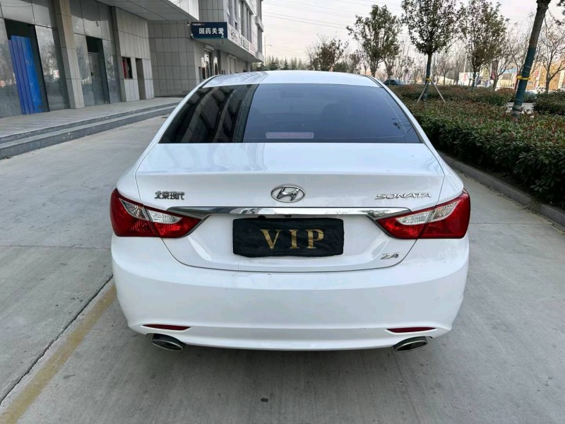 济宁17年现代索纳塔八9