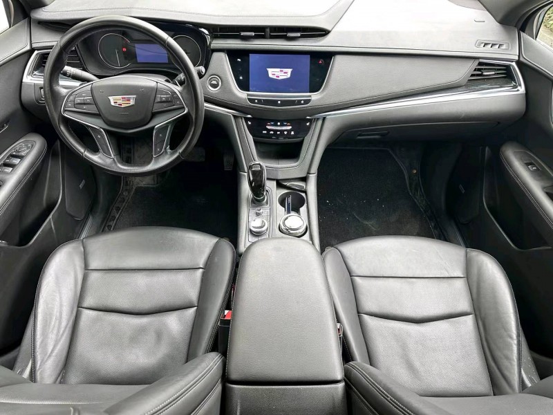 济宁20年凯迪拉克XT56