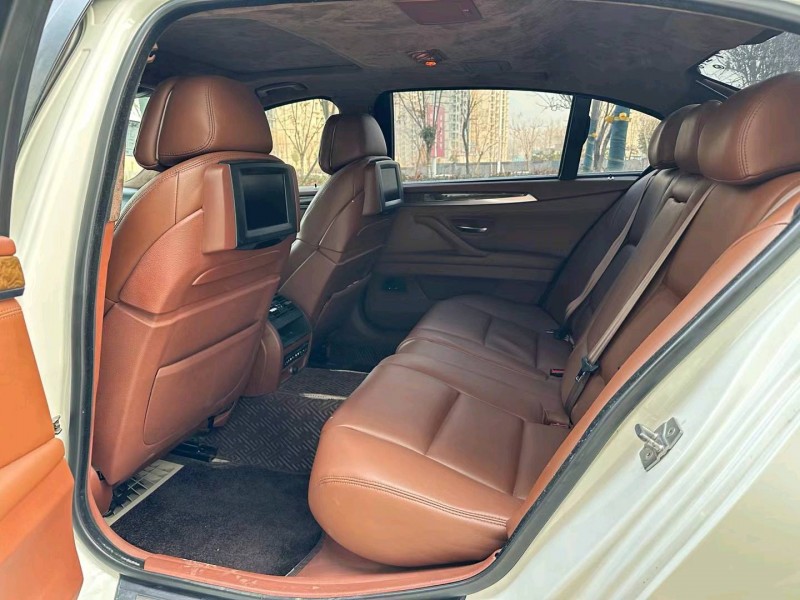 济宁10年宝马5系5