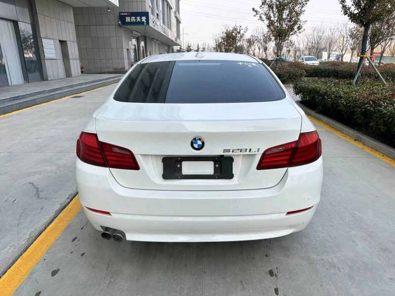 济宁10年宝马5系9