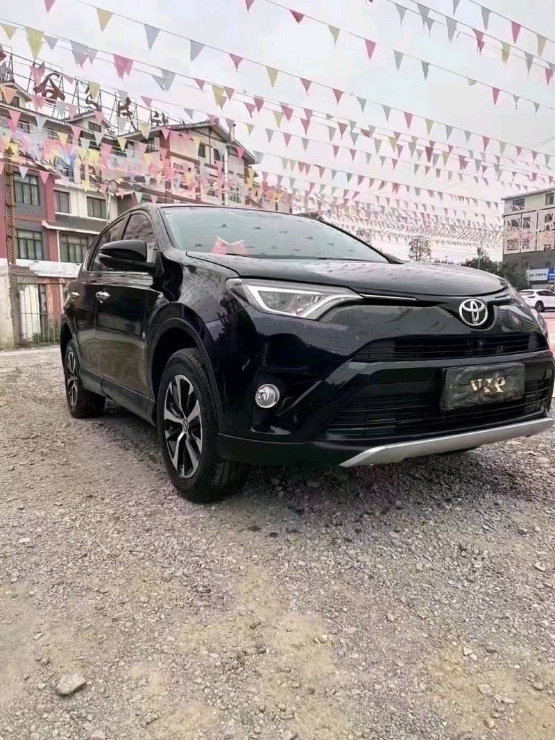 遵義17年豐田RAV44