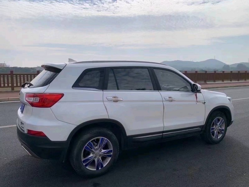 珠海17年长安汽车CS758