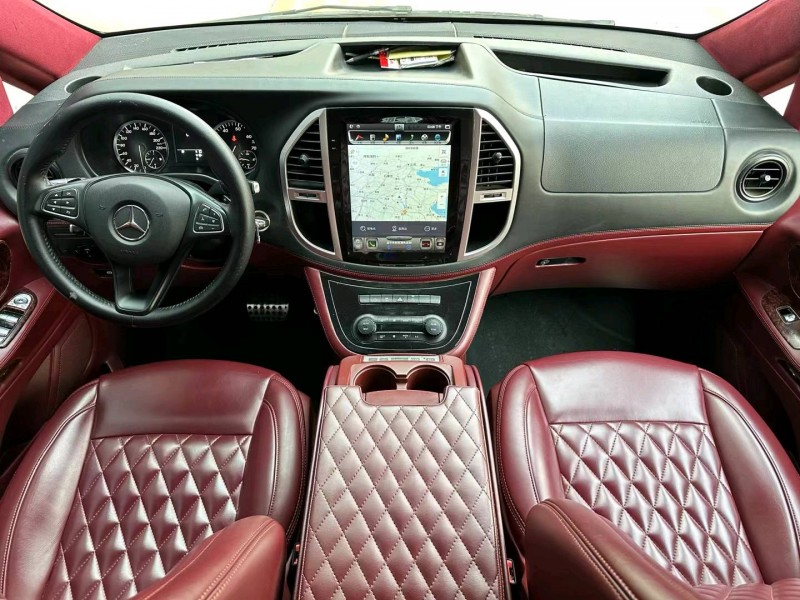 济宁18年奔驰威霆5