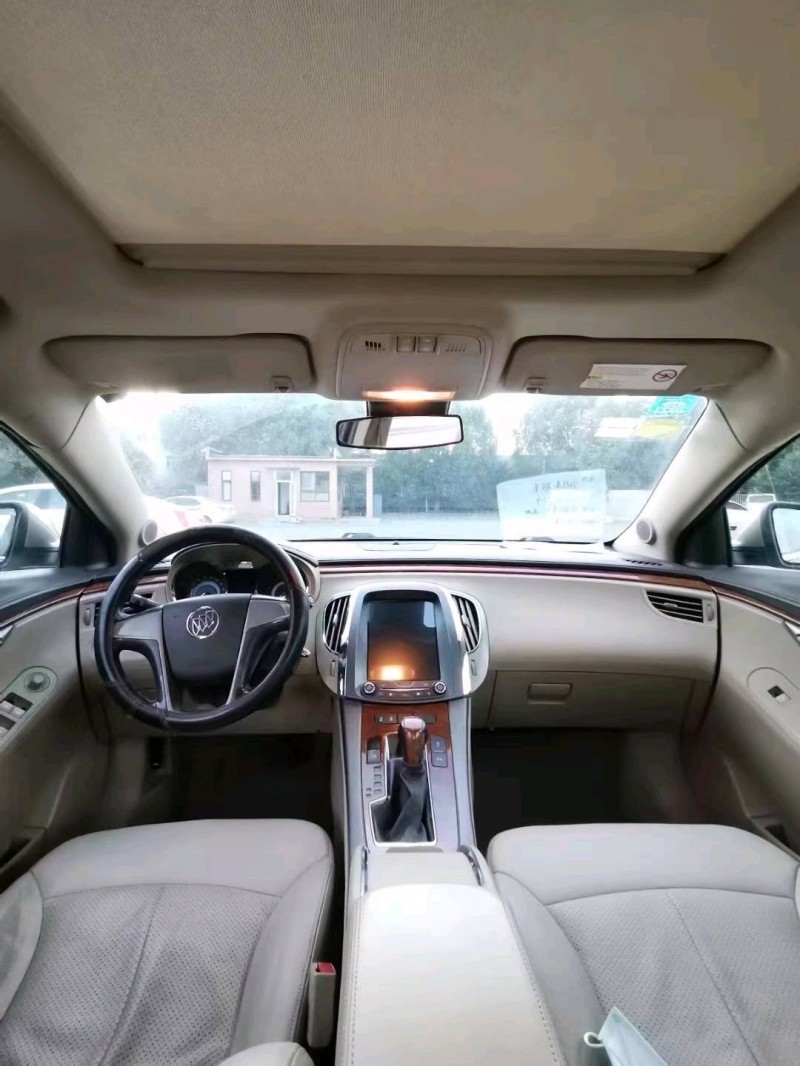 沈阳12年别克君越9