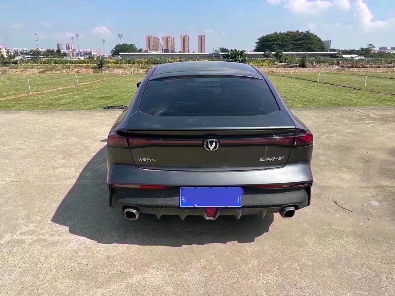 珠海22年长安汽车UNI-V5