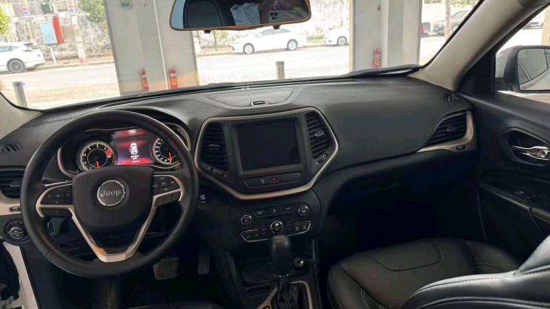 广州16年Jeep自由光5