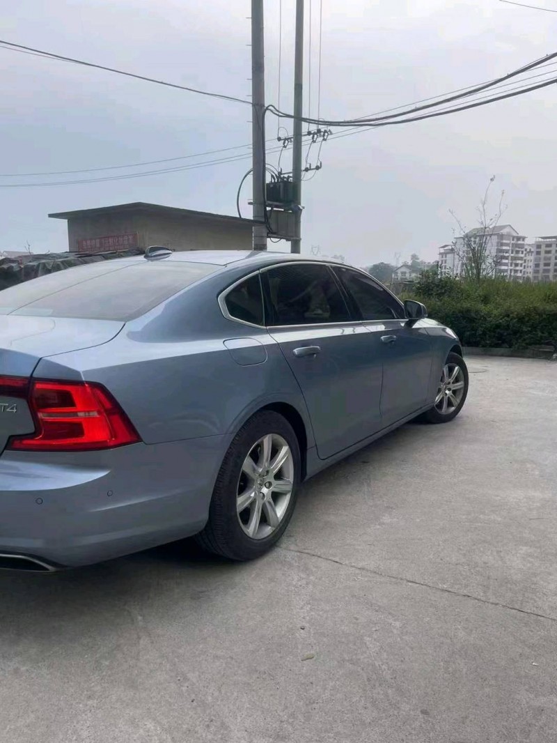 东营17年沃尔沃S906
