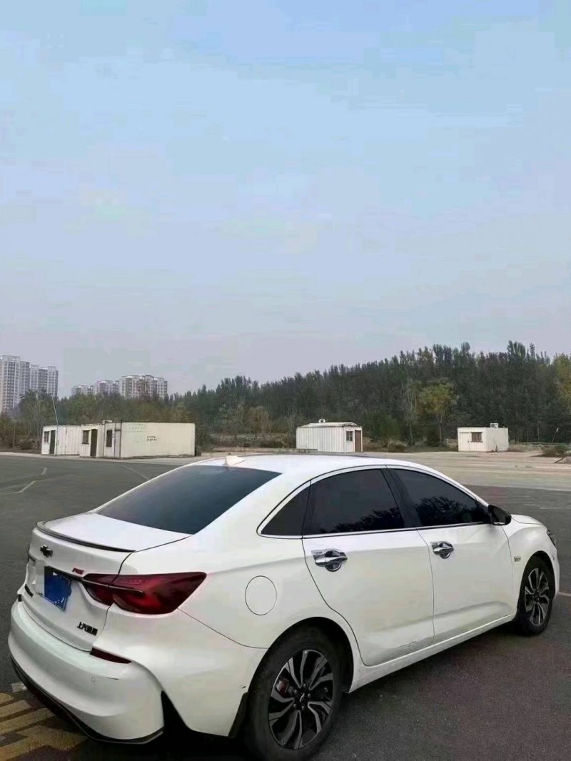 聊城20年雪佛兰科鲁泽4