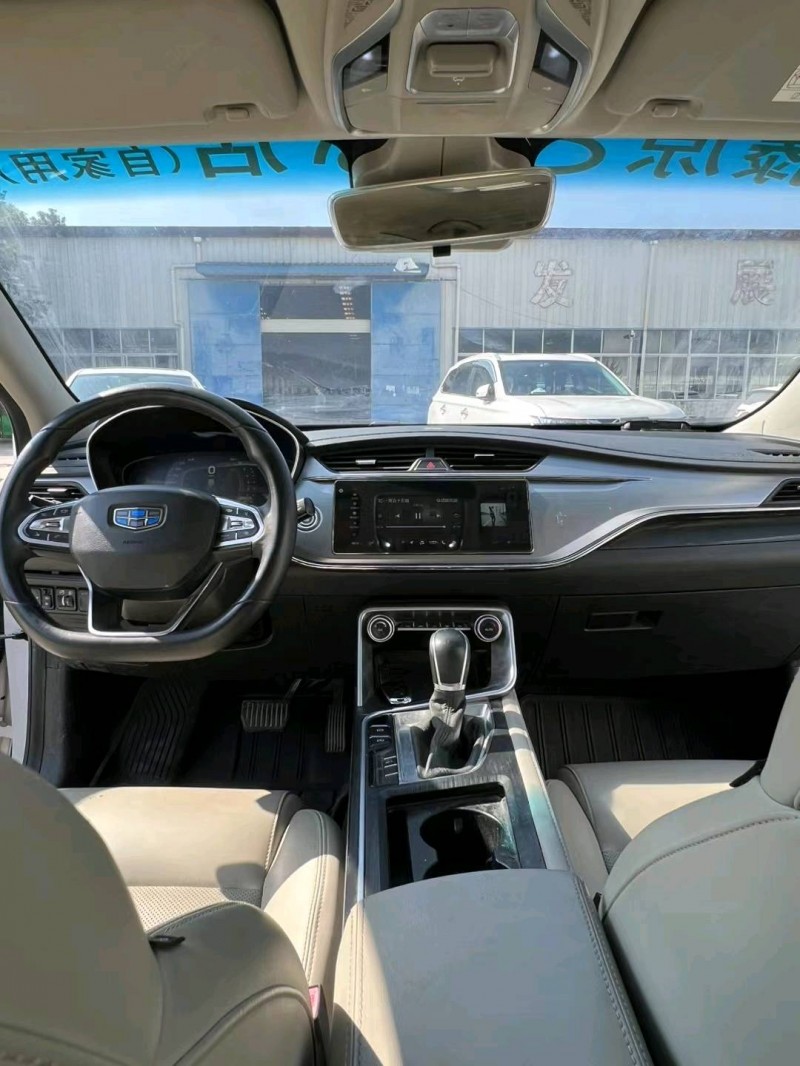 襄阳18年吉利缤瑞7