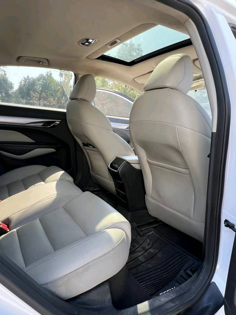 襄阳18年吉利缤瑞8