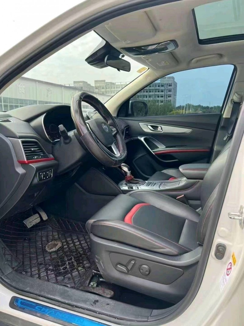 襄阳19年长安汽车CS555