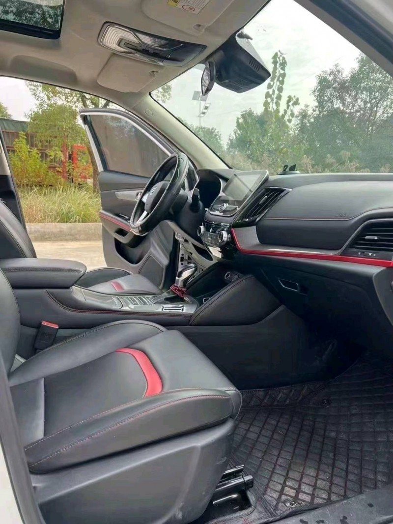 襄阳19年长安汽车CS556