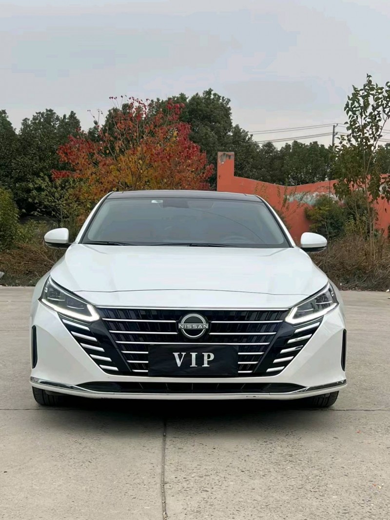 襄阳23年日产天籁1