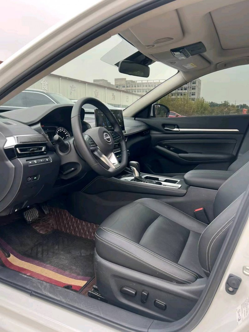 襄阳23年日产天籁5