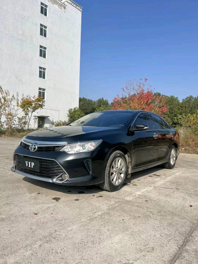 襄阳17年丰田凯美瑞3