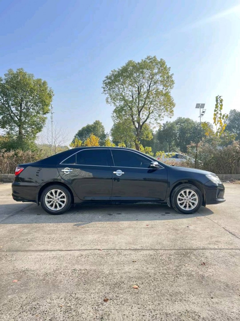 襄阳17年丰田凯美瑞4