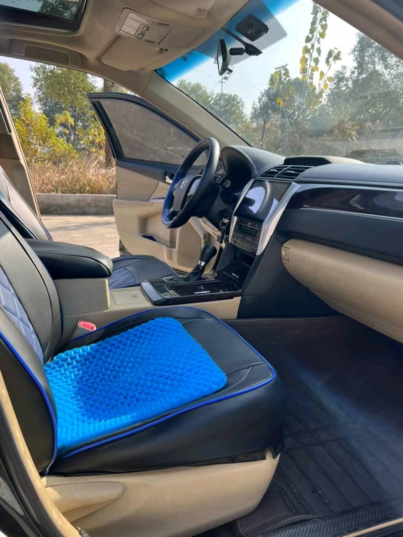 襄阳17年丰田凯美瑞6