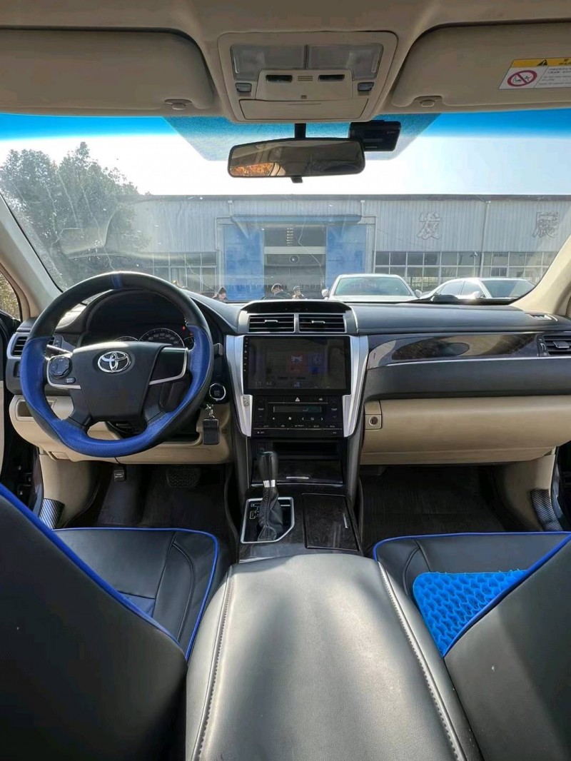 襄阳17年丰田凯美瑞7