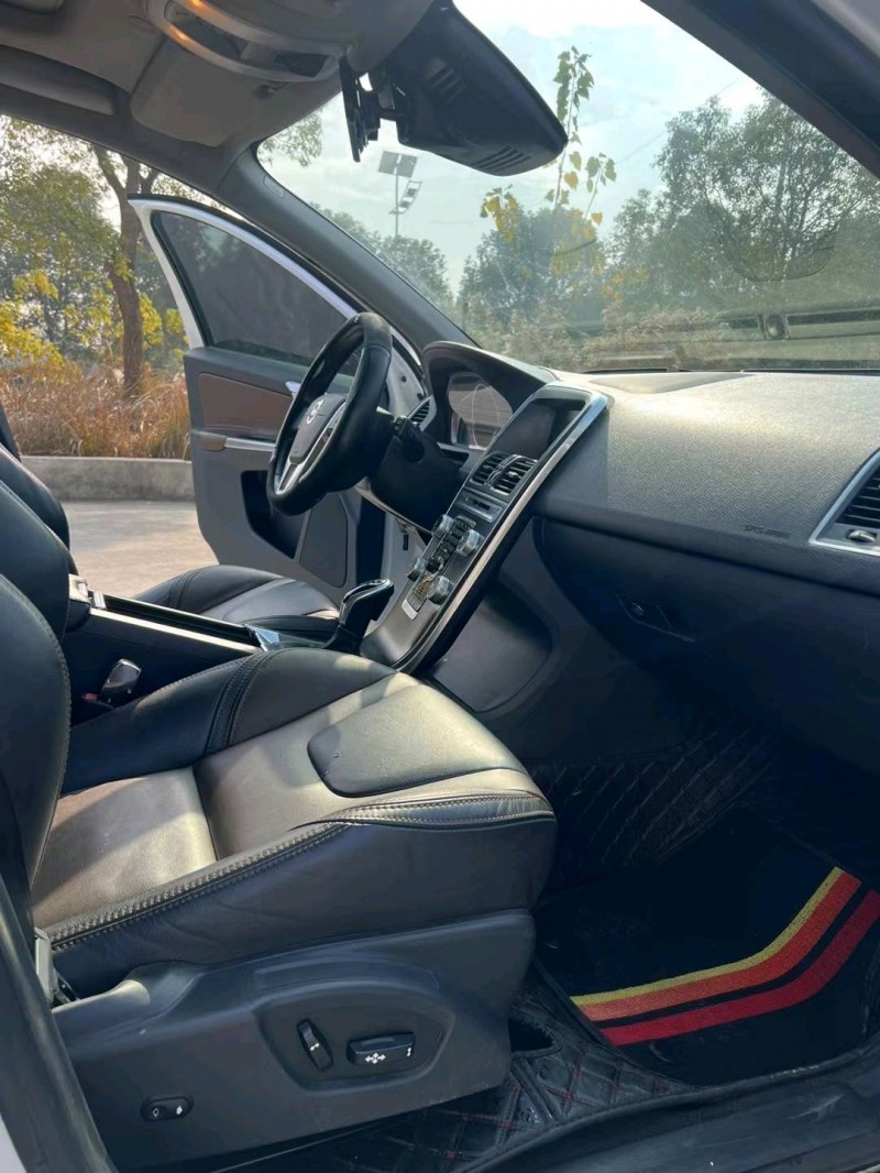 襄阳16年沃尔沃XC605