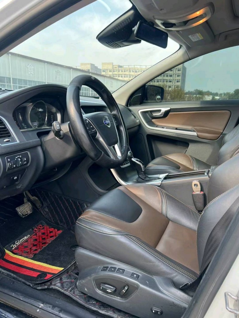 襄阳16年沃尔沃XC606