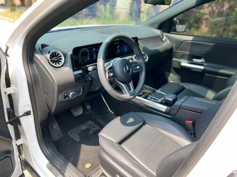 襄阳22年奔驰GLA5