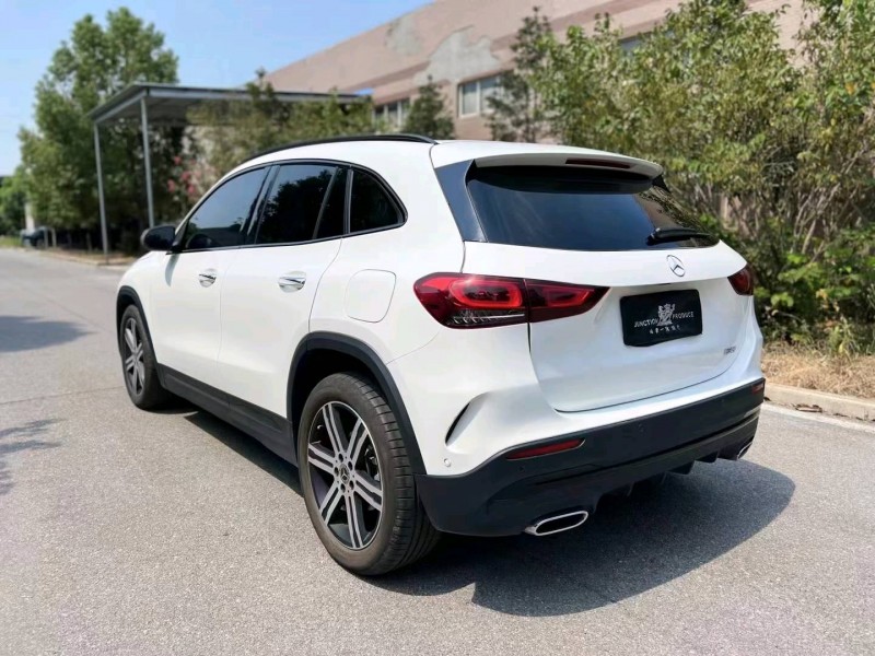 襄阳22年奔驰GLA8