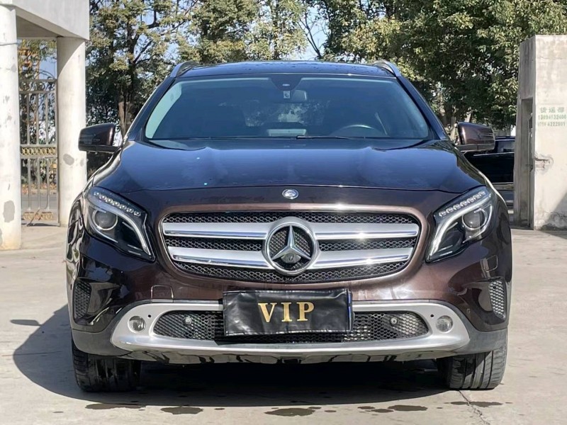 襄阳17年奔驰GLA1