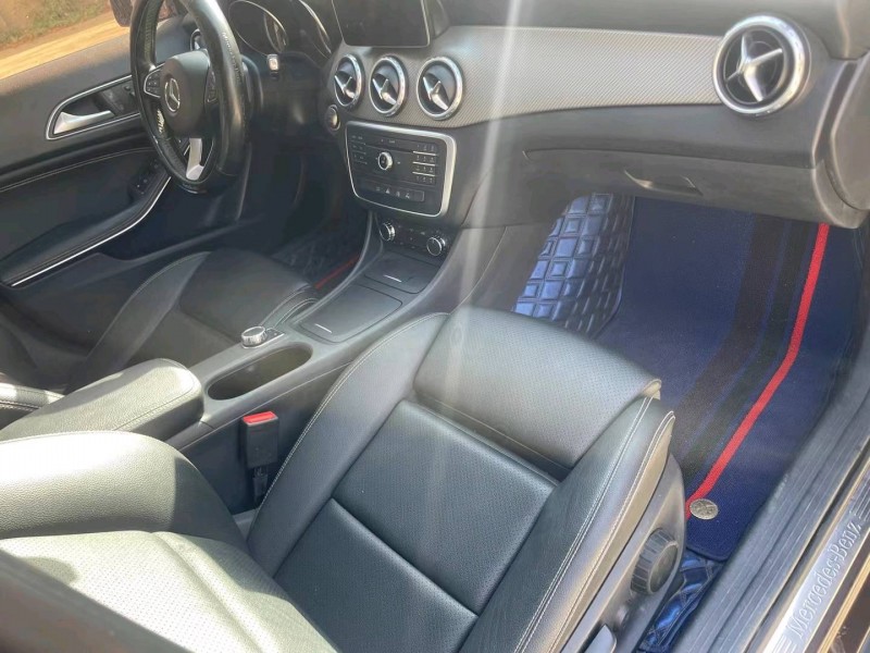 襄阳17年奔驰GLA5