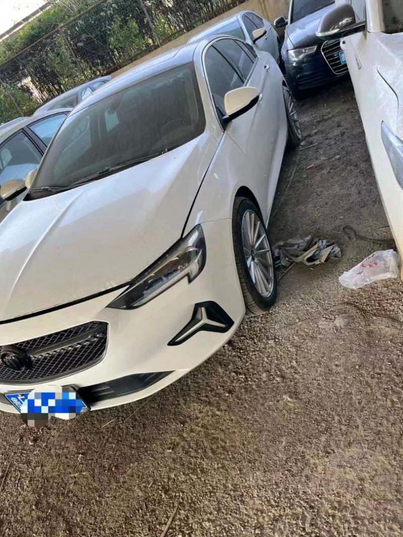 枣庄22年别克君威3