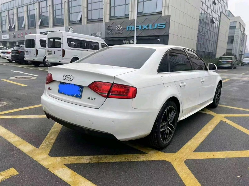 淮南12年奥迪A4L4