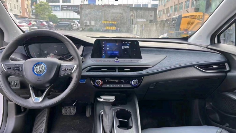 广州23年别克微蓝8