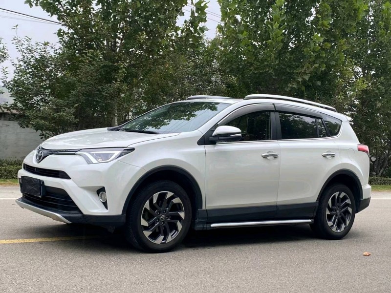 徐州17年丰田RAV4荣放3