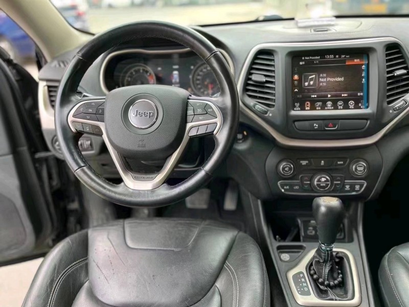 广州16年Jeep自由光7