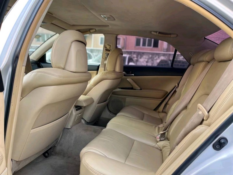 佛山09年丰田锐志6