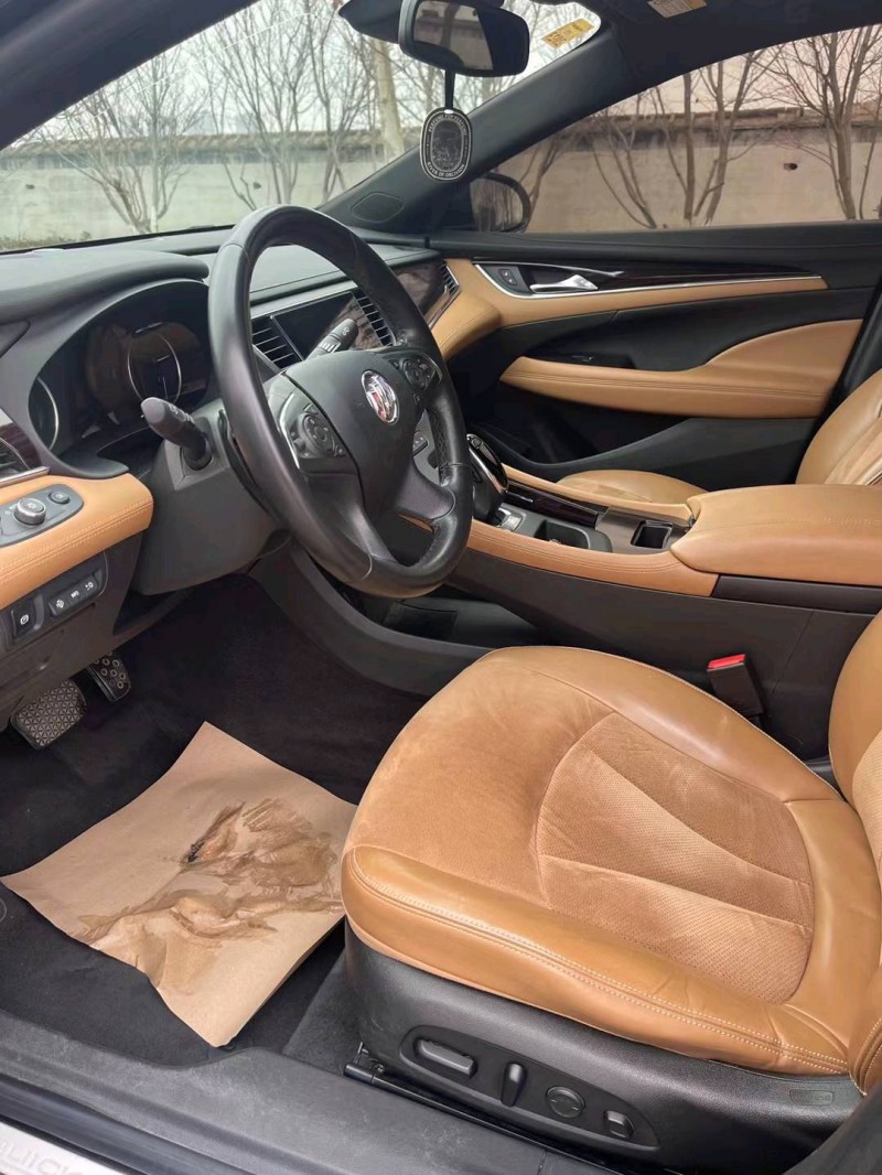 徐州17年别克君越6