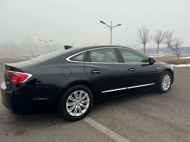 石家庄17年别克君越8