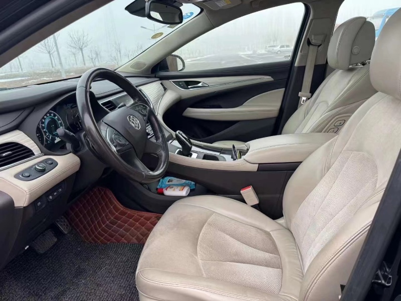 石家庄17年别克君越9