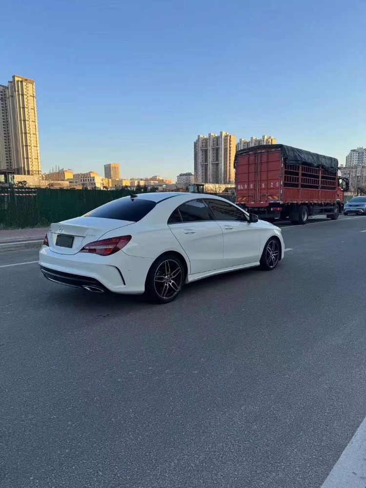 潍坊17年奔驰CLA9