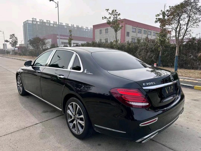 盐城19年奔驰E8