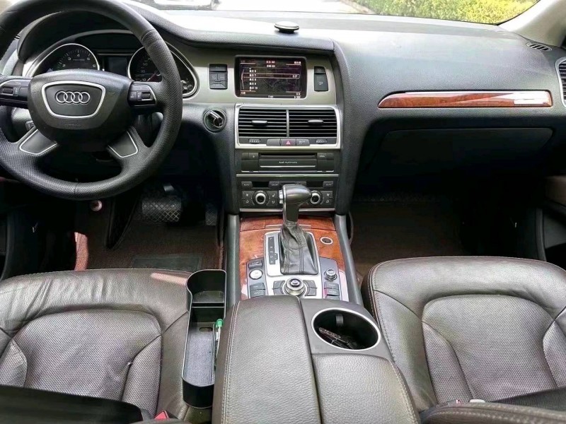 东营13年奥迪Q75
