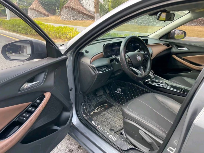 深圳21年别克威朗6