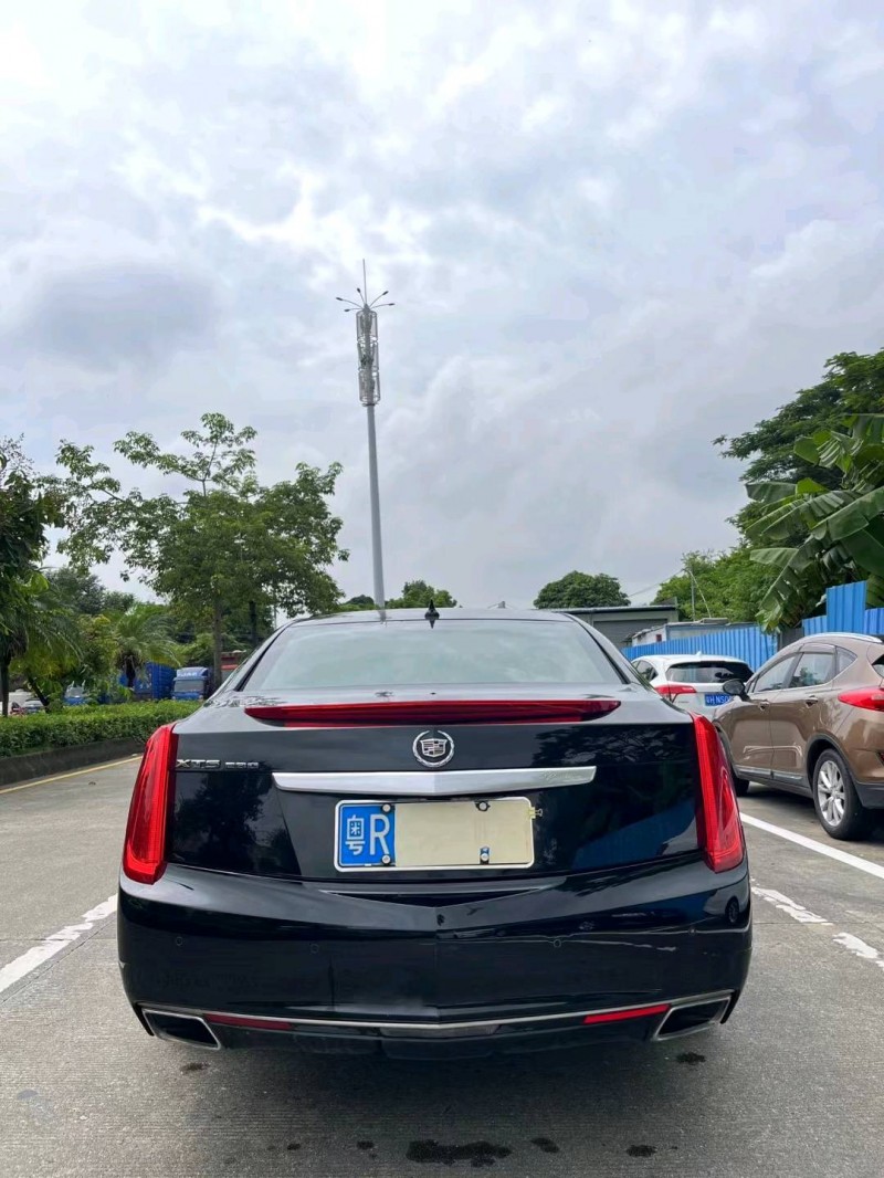 佛山15年凯迪拉克XTS9