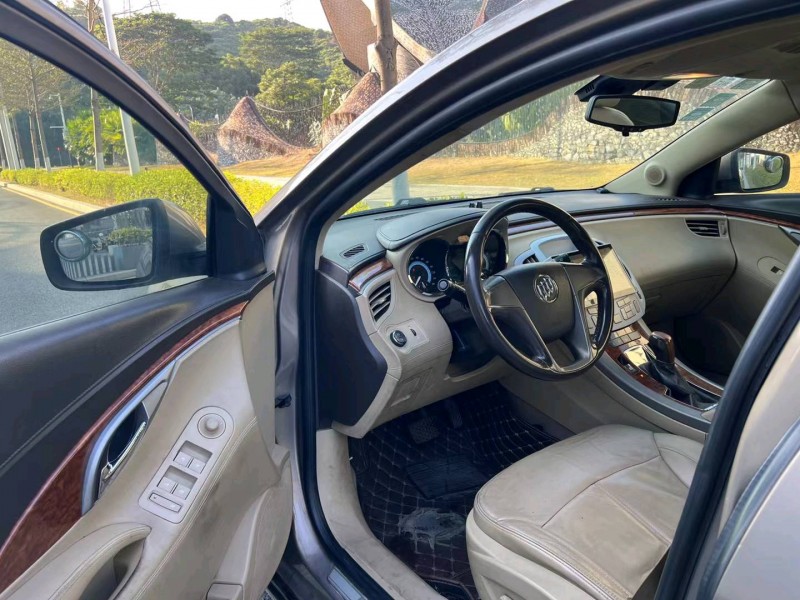 深圳11年别克君越3