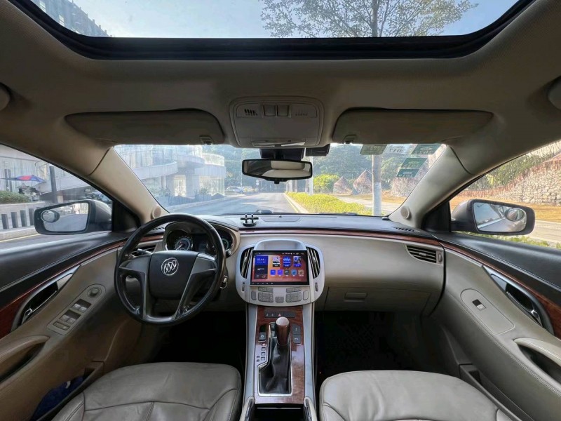 深圳11年别克君越6