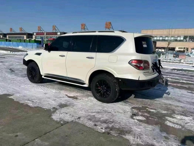 邯郸18年日产途乐8