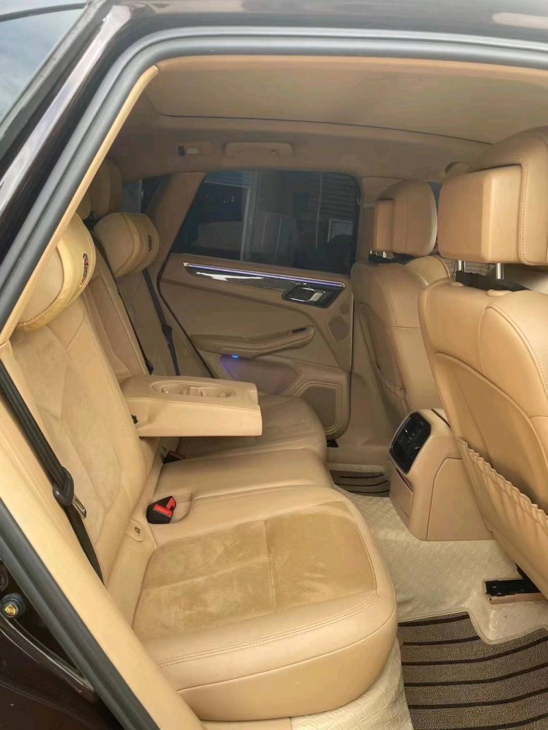 邵阳15年保时捷Macan8