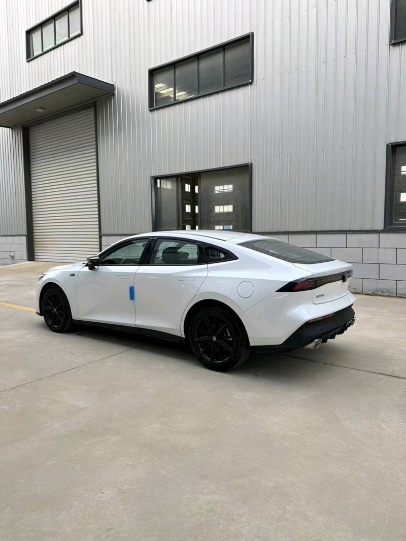 宿迁23年长安汽车UNI-V8