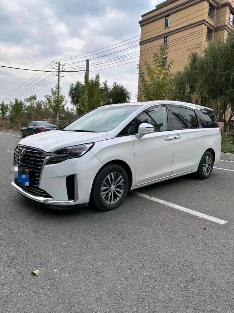 东营23年别克GL82