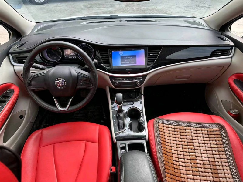 东莞21年别克威朗6