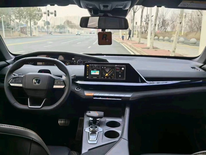 宜昌23年长安汽车UNI-V5